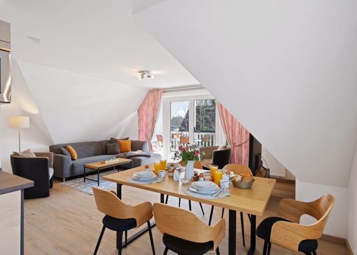 Haus Tide App. 6 Böhl Wohn- und Essbereich